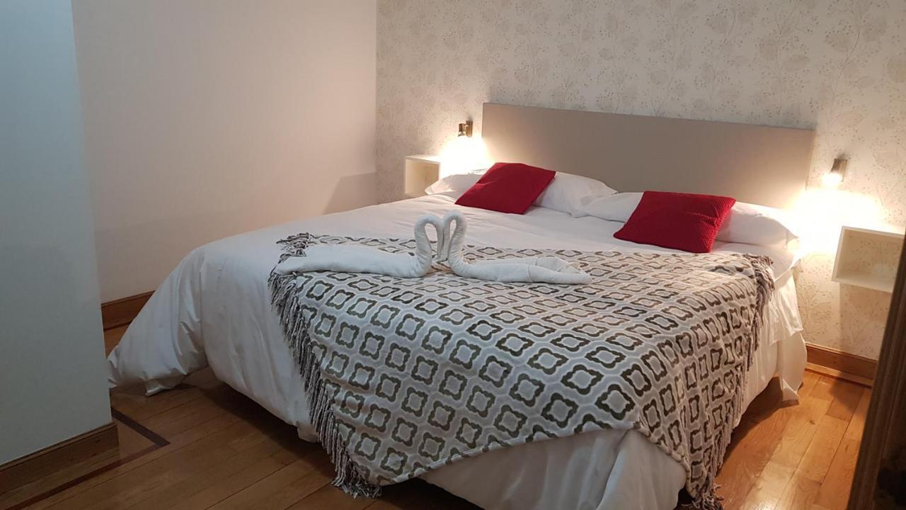 Apartamentos Shalom Ribadeo Zewnętrze zdjęcie