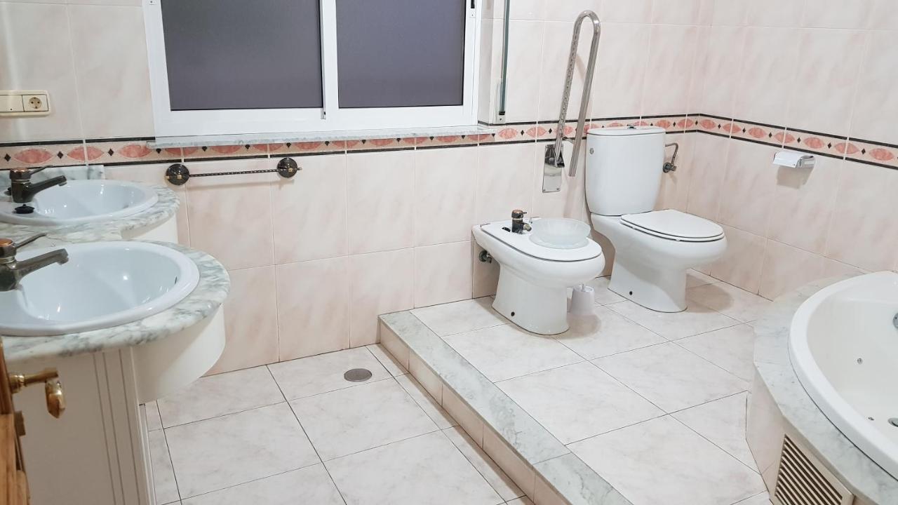 Apartamentos Shalom Ribadeo Zewnętrze zdjęcie